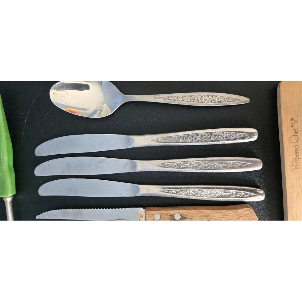 Mixed Kitchen Utensil Lot Pampered Chef Wooden Spoon Ekco Tongs Cutlery 13pc